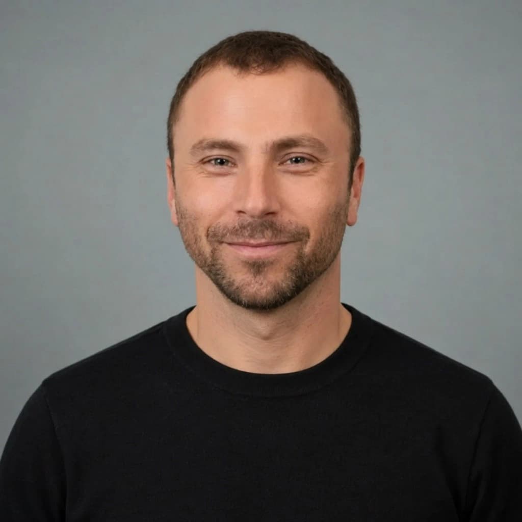 Portrait of Mark Cukier, Founder and Chief Executive Officer of FRGM Capital
